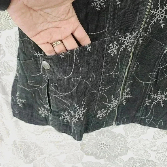 Woolrich Corduroy Embroidered Full Zip Vest Sweater Women's Size L - Picture 5 of 9